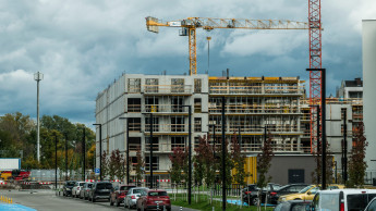 Baugenehmigungen weiter zweistellig im Plus