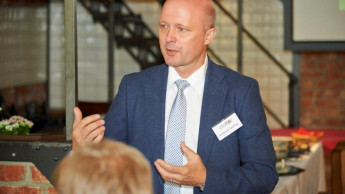 Ekaflor nach Ergebnisverlust wieder deutlich im Plus