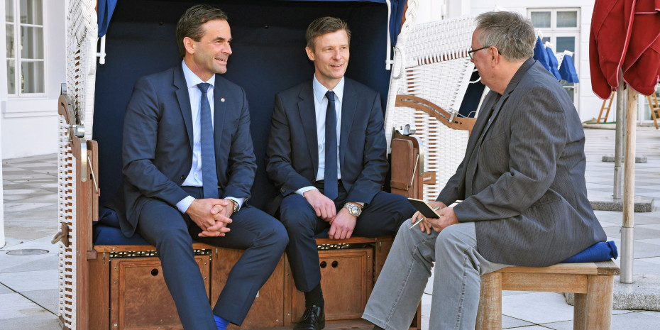 Werkers Welt: Kai Kächelein (l.) und Reiner Sammer (M.) im Interview mit Dr. Joachim Bengelsdorf.
