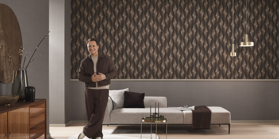 Brauntöne treffen auf Metallisches – das soll einen eleganten Look erzeugen. Brauntöne treffen auf Metallisches – das soll einen eleganten Look erzeugen.