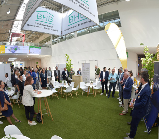 Gesprächsrunde am BHB-Stand zum Dachser-Jubiläum.