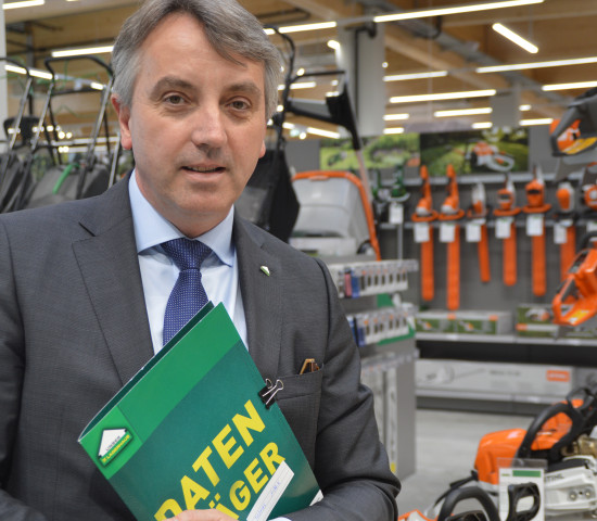 Thomas Marx ist als Bereichsleiter Bau & Gratenmarkt/Baustoffe bei der RWA auch AFS-Geschäftsführer. Thomas Marx ist als Bereichsleiter Bau & Gratenmarkt/Baustoffe bei der RWA auch AFS-Geschäftsführer.