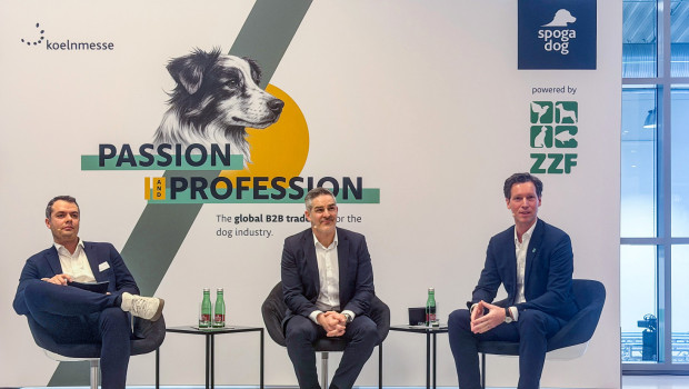 Sebastian Rosito, Vice President Trade Fair Management der Koelnmesse (M.) und Gordon Bonnet (r.), Geschäftsführer des ZZF, stellten im Gespräch mit Paul Schubert, Public and Media Relations Manager Koelnmesse, das neue Messeformat bei einem Round Table vor.