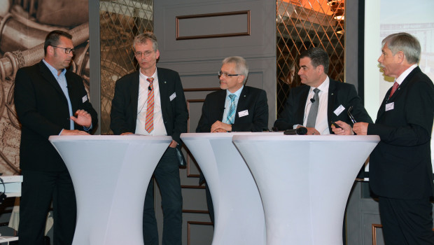 Michael Brunn, Dr. Martin Kanig, Dr. Dieter Schübl, Antonio Caballero González und Dr. Hans-Joachim Riechers (v. l.) zeigten auf, was der VDPM in seinen Gremien leistet.