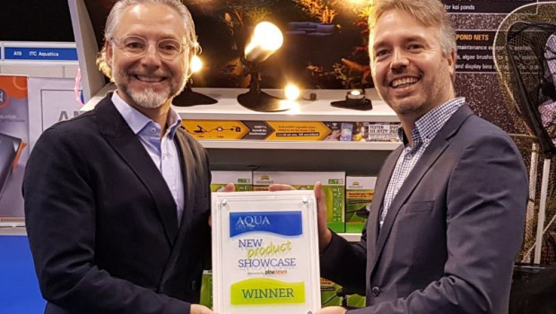 Heissner-Geschäftsführer Rolf E. Papenheim (l.) und Einkaufsleiter Holger Göbel haben den Innovationspreis in Telford entgegengenommen.