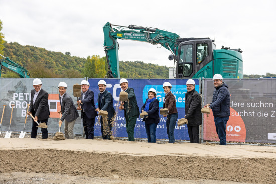 Bei European Aerosols in Haßmersheim fand im vergangenen Herbst der Spatenstich zum Bau des neuen Hochregallagers statt.&nbsp;