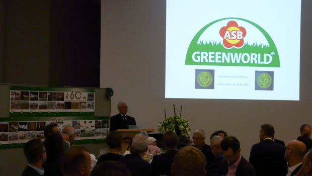 Der Firmengründer Helmut Haurenz blickte mit den Gästen in Essen auf 60 Jahre ASB Greenworld zurück.