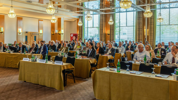 Vertreter von über 200 VdL-Mitgliedsunternehmen konferierten in Lübeck.