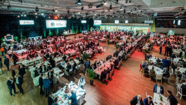 Hagebau-Vollversammlung mit 1.000 Teilnehmern in Berlin