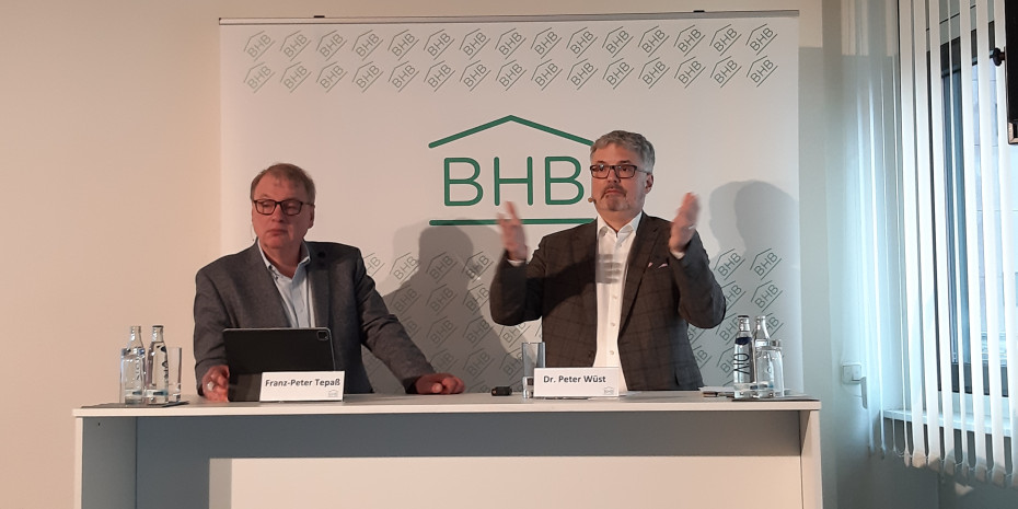 Franz-Peter Tepaß und Peter Wüst haben die Zahlen des deutschen DIY-Handels für 2023 im Rahmen einer Pressekonferent während der Eisenwarenmesse präsentiert. 