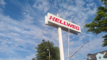 Nur 35 Märkte von Hellweg und Baywa Bau & Garten überleben