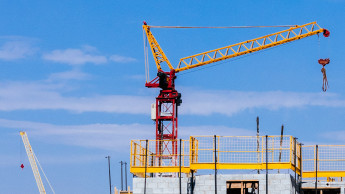 Der Bau zieht weiter an, hat aber Probleme mit der Materialbeschaffung