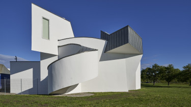 Fischer wird Hauptsponsor einer Plastik-Ausstellung