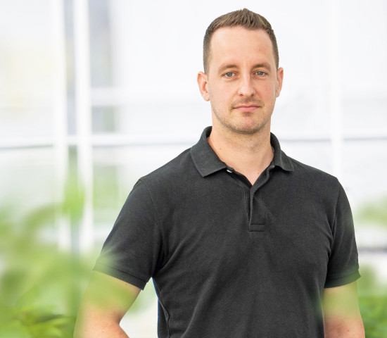 Florian Moser ist Geschäftsführer der Re-Peat Agrar GmbH – das Unternehmen ist für den Anbau von nachwachsenden Rostoffen zur Produktion von Torfersatzstoffen zuständig