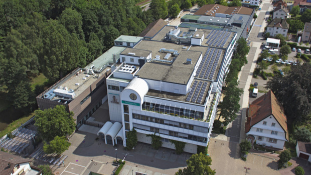 Die Hansgrohe Group hat das Geschäftsjahr 2017 mit einem Umsatzrekord abgeschlossen. Die Hansgrohe Group hat das Geschäftsjahr 2017 mit einem Umsatzrekord abgeschlossen.