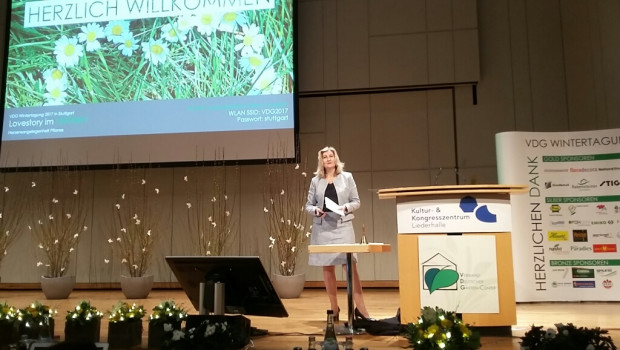 VDG-Präsidentin Martina Mensing-Meckelburg begrüßte zur Wintertagung des Verbandes in Stuttgart 301 Teilnehmer - ein Rekordwert.