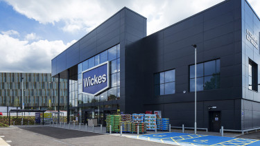 Wickes nimmt im zweiten Quartal Fahrt auf