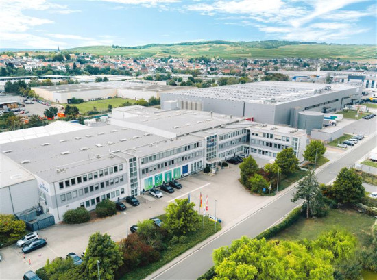 60 Jahre später beschäftigt das Unternehmen 300 Mitarbeiterinnen und Mitarbeiter.&nbsp;