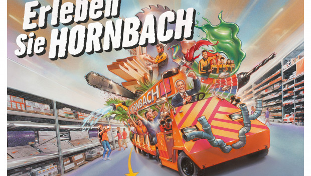 Per Bimmelbahn durch den Baumarkt – Plakat zu Hornbachs neuer Substanzkampagne.