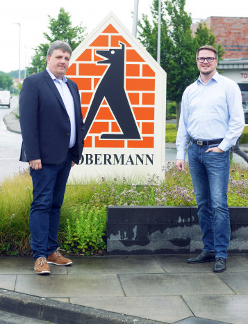 Dobermann, Geschäftsführer Andre Wilken (l.), IT-Leiter Dirk Markfort
