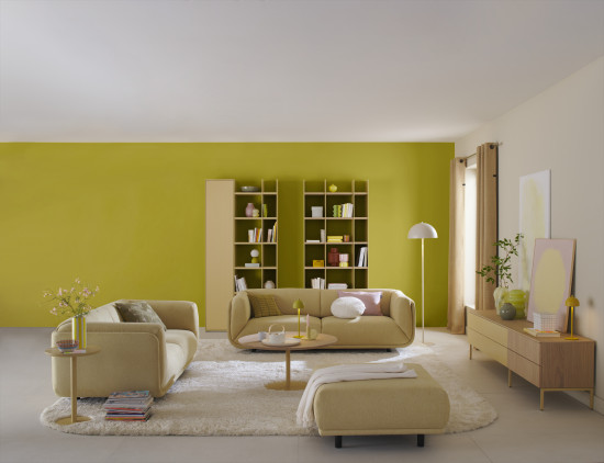 Der Grünton lässt sich gut mit hellen, cremigen Farben und mit natürlichen Materialien kombinieren. Der Grünton lässt sich gut mit hellen, cremigen Farben und mit natürlichen Materialien kombinieren.