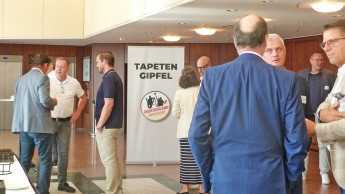 Die neue Tapeten-Rolle Die neue Tapeten-Rolle