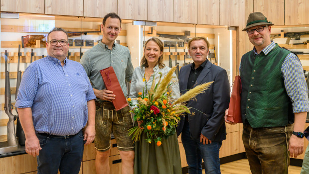 Die Waffenexperten begrüßen Hagebau-Kunden künftig am neuen Standort in Bad Ischl. Die Waffenexperten begrüßen Hagebau-Kunden künftig am neuen Standort in Bad Ischl.