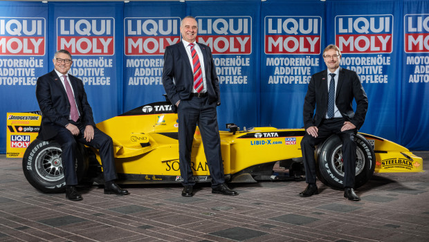 Liqui Moly verlängert sein Engagement in der Formel 1: „Noch nie haben wir ein medienwirksameres Sponsoring abgeschlossen als dieses“, so Ernst Prost. 