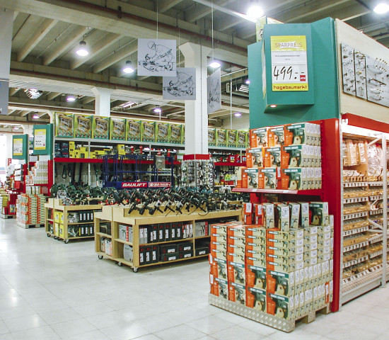 Werkzeugabteilung in einem Hagebaumarkt in Innsbruck.