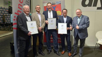 In Köln Übergabe der Urkunden an die Top-Neuheiten-Gewinner