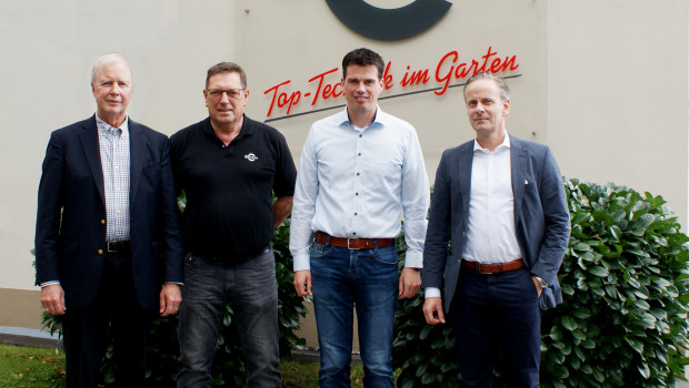 Arbeiten künftig zusammen (v. l.): Dennis Jacobson, COO Globe Tools, Achim Peters und Andreas Bruns, beide Geschäftsführer Cramer, sowie Torsten Bollweg, CEO Globe Tools Europe.