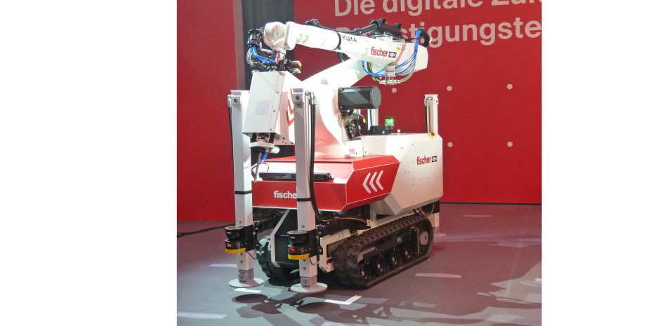 Stolz präsentierte Fischer den Baubot, der in Zusammenarbeit mit einem Wiener Unternehmen entstanden ist. Der Roboter soll Bauarbeiter entlasten.