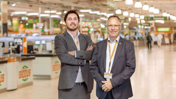 Matthias Bruch, derzeit Geschäftsleiter im Globus Saarbrücken-Güdingen, und sein Vater Thomas Bruch, geschäftsführender Gesellschafter der Globus Holding (v.l.). Matthias Bruch, derzeit Geschäftsleiter im Globus Saarbrücken-Güdingen, und sein Vater Thomas Bruch, geschäftsführender Gesellschafter der Globus Holding (v.l.).