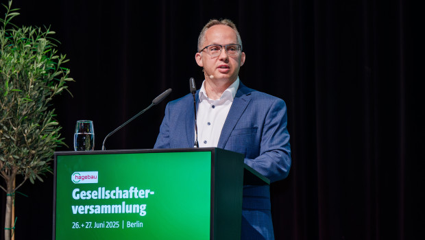 "Wir werden mit diesen Zahlen nicht überheblich, aber wir müssen sie auch nicht kleinreden", kommentierte Sven Grobrügge die Hagebau-Zahlen 2024. "Wir werden mit diesen Zahlen nicht überheblich, aber wir müssen sie auch nicht kleinreden", kommentierte Sven Grobrügge die Hagebau-Zahlen 2024.