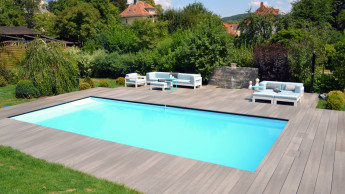 Pool statt Pauschalreise