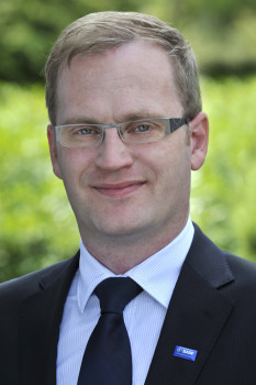 Marc Christian Köppe wird zum 1. Oktober 2015 als Geschäftsführer zur PCI Augsburg GmbH wechseln. Marc Christian Köppe wird zum 1. Oktober 2015 als Geschäftsführer zur PCI Augsburg GmbH wechseln.