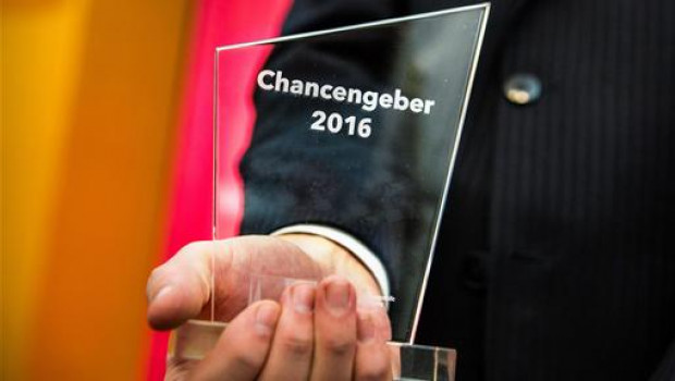 Der Herstellerverband Haus & Garten war für sein Integrationsprojekt für die Auszeichnung „Chancengeber des Jahres“ 2016 nominiert worden. Der Herstellerverband Haus & Garten war für sein Integrationsprojekt für die Auszeichnung „Chancengeber des Jahres“ 2016 nominiert worden.