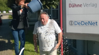 Die ALS Ice Bucket Challenge ist in der DIY-Branche angekommen