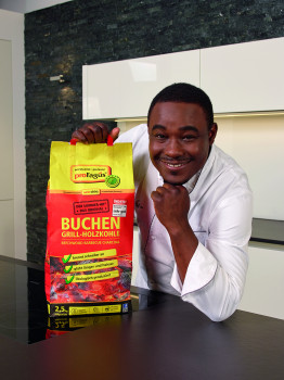 Der Sternekoch Nelson Müller ist jetzt Testimonial für Pro Fagus. Der Sternekoch Nelson Müller ist jetzt Testimonial für Pro Fagus.